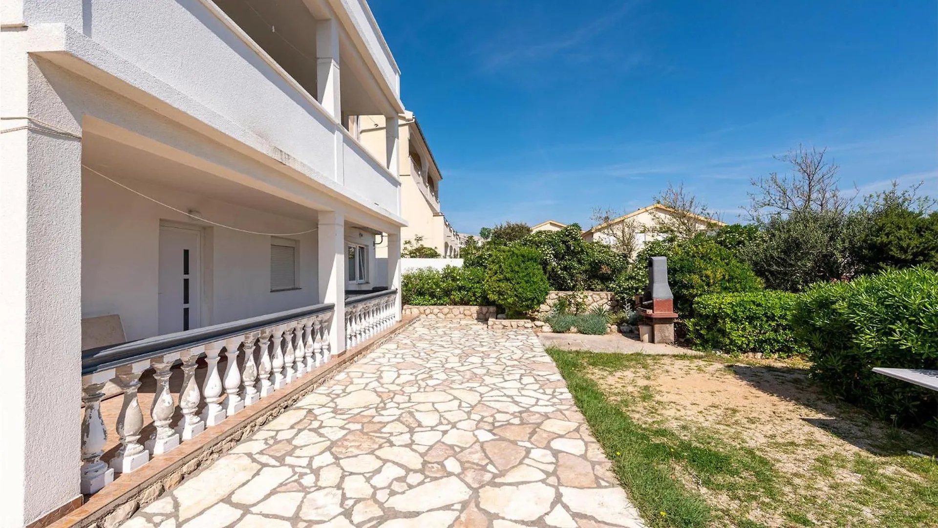 Awesome Apartment In Pag With Kitchen Pag Town