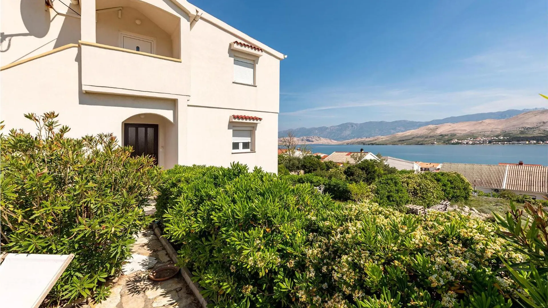 Awesome Apartment In Pag With Kitchen Pag Town 0*,